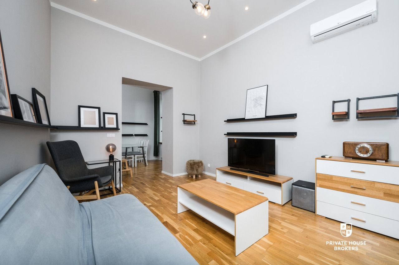 Studio z antresolą ul. Dietla 15 z widokiem na Wawel - Mieszkanie - Wynajem - Kraków, Śródmieście / Kazimierz