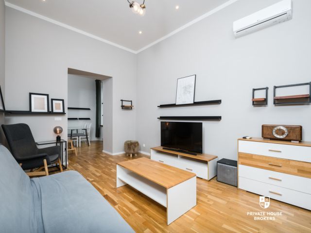 Studio z antresolą ul. Dietla 15 z widokiem na Wawel - Mieszkanie - Wynajem - Kraków, Śródmieście / Kazimierz