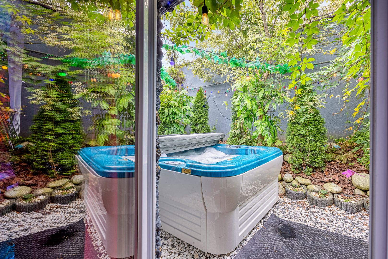 Na sprzedaż hotel z basenem, sauną, jacuzzi, grotą solną i restauracją w Rzeszowie - Lokal użytkowy - Sprzedaż - Rzeszów, Budziwój