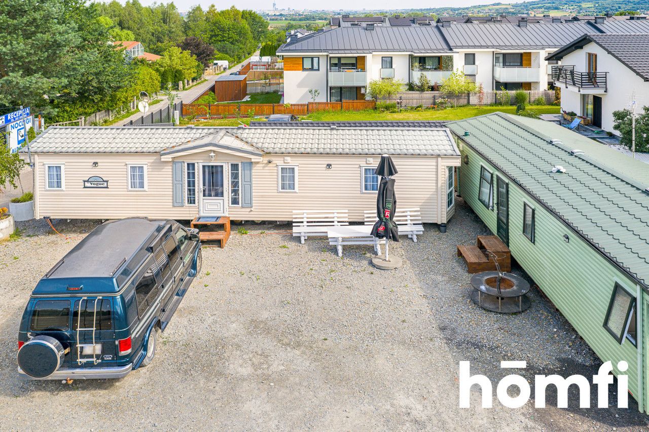 Hotel with a swimming pool, sauna, jacuzzi, salt cave and restaurant in Rzeszów - Комерційне приміщення - Продаж - Rzeszów, Budziwój