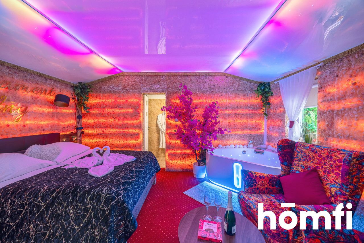 Hotel with a swimming pool, sauna, jacuzzi, salt cave and restaurant in Rzeszów - Комерційне приміщення - Продаж - Rzeszów, Budziwój