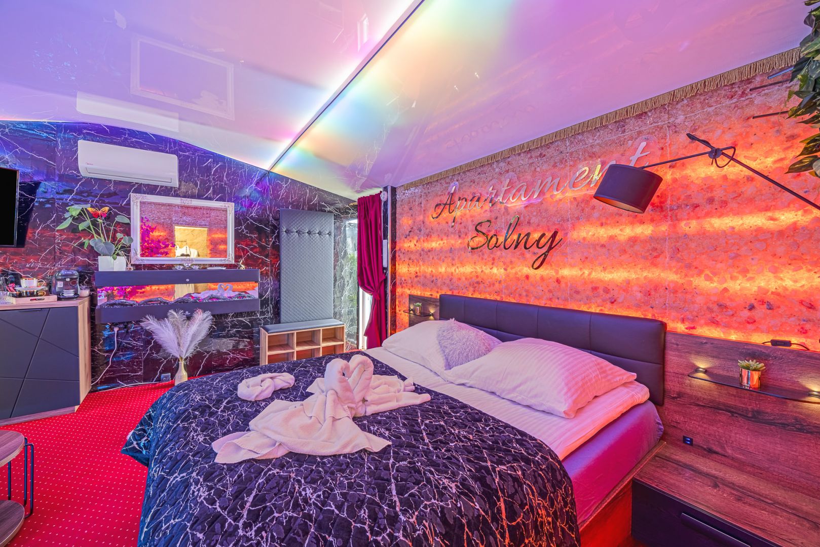 Na sprzedaż hotel z basenem, sauną, jacuzzi, grotą solną i restauracją w Rzeszowie - Lokal użytkowy - Sprzedaż - Rzeszów, Budziwój