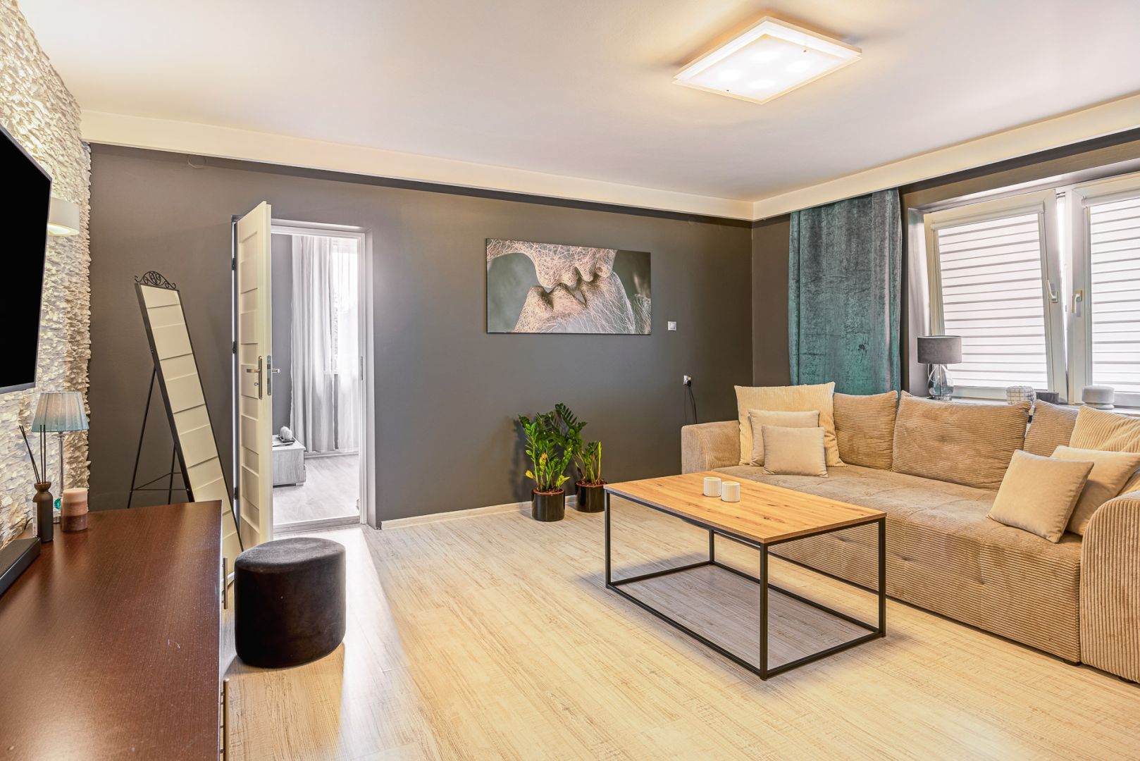 Na sprzedaż hotel z basenem, sauną, jacuzzi, grotą solną i restauracją w Rzeszowie - Lokal użytkowy - Sprzedaż - Rzeszów, Budziwój