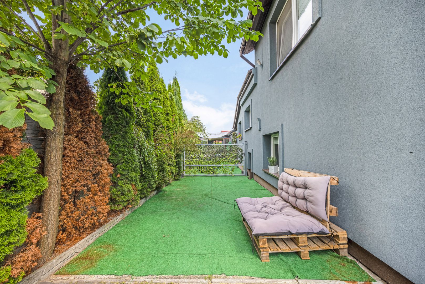 Na sprzedaż hotel z basenem, sauną, jacuzzi, grotą solną i restauracją w Rzeszowie - Lokal użytkowy - Sprzedaż - Rzeszów, Budziwój