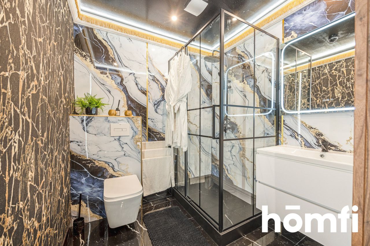 Hotel with a swimming pool, sauna, jacuzzi, salt cave and restaurant in Rzeszów - Комерційне приміщення - Продаж - Rzeszów, Budziwój