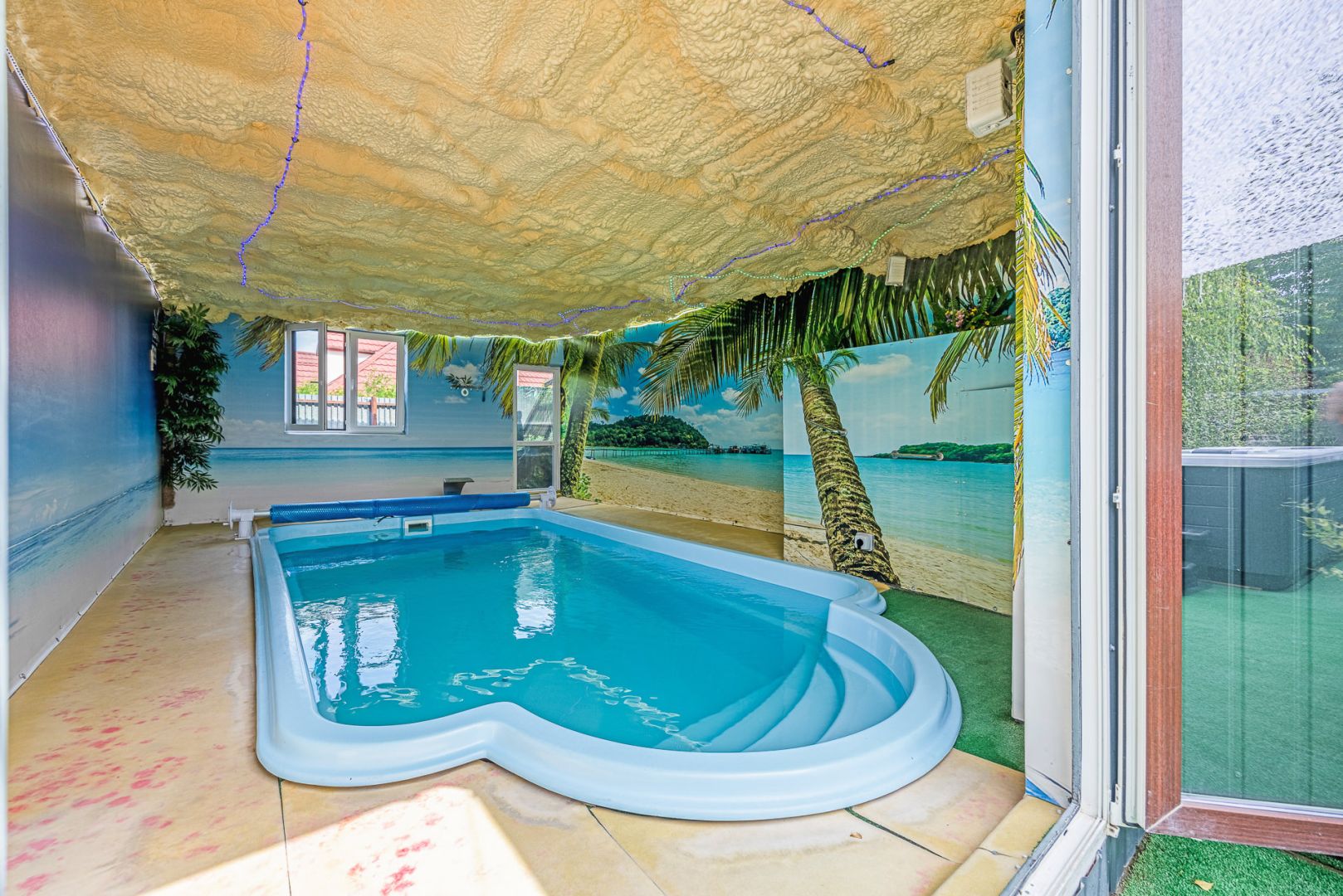 Na sprzedaż hotel z basenem, sauną, jacuzzi, grotą solną i restauracją w Rzeszowie - Lokal użytkowy - Sprzedaż - Rzeszów, Budziwój