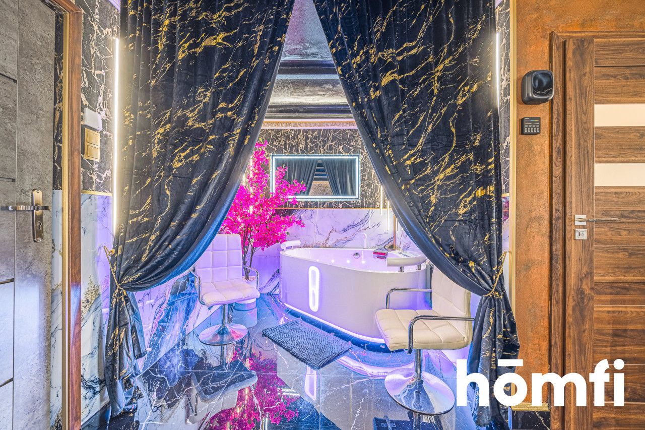 Hotel with a swimming pool, sauna, jacuzzi, salt cave and restaurant in Rzeszów - Комерційне приміщення - Продаж - Rzeszów, Budziwój