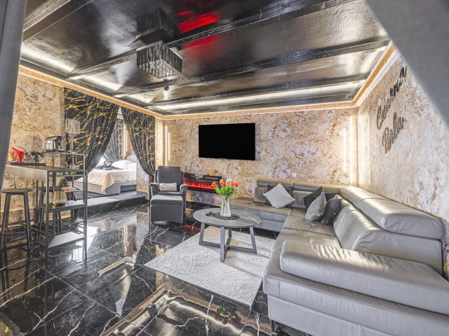 Na sprzedaż hotel z basenem, sauną, jacuzzi, grotą solną i restauracją w Rzeszowie - Lokal użytkowy - Sprzedaż - Rzeszów, Budziwój