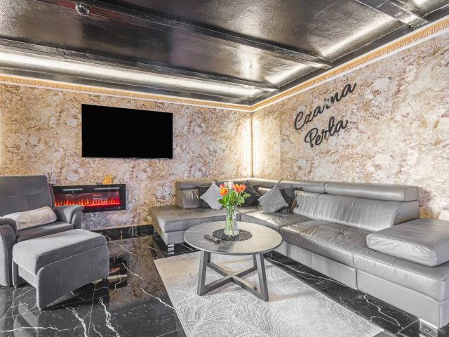 Na sprzedaż hotel z basenem, sauną, jacuzzi, grotą solną i restauracją w Rzeszowie - Lokal użytkowy - Sprzedaż - Rzeszów, Budziwój