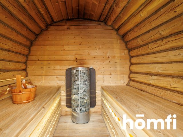 Hotel with a swimming pool, sauna, jacuzzi, salt cave and restaurant in Rzeszów - Комерційне приміщення - Продаж - Rzeszów, Budziwój