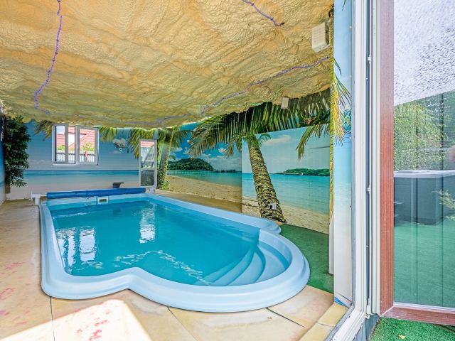 Na sprzedaż hotel z basenem, sauną, jacuzzi, grotą solną i restauracją w Rzeszowie - Lokal użytkowy - Sprzedaż - Rzeszów, Budziwój