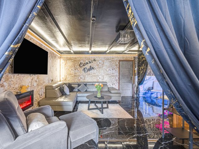 Na sprzedaż hotel z basenem, sauną, jacuzzi, grotą solną i restauracją w Rzeszowie - Lokal użytkowy - Sprzedaż - Rzeszów, Budziwój