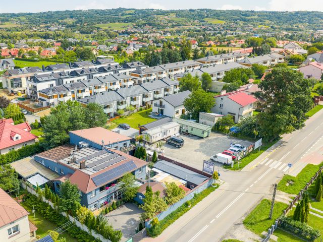 Na sprzedaż hotel z basenem, sauną, jacuzzi, grotą solną i restauracją w Rzeszowie - Lokal użytkowy - Sprzedaż - Rzeszów, Budziwój