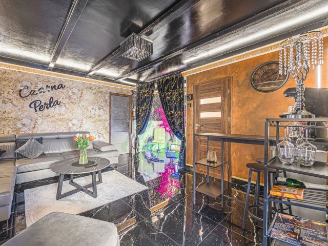 Na sprzedaż hotel z basenem, sauną, jacuzzi, grotą solną i restauracją w Rzeszowie - Lokal użytkowy - Sprzedaż - Rzeszów, Budziwój