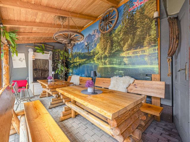 Na sprzedaż hotel z basenem, sauną, jacuzzi, grotą solną i restauracją w Rzeszowie - Lokal użytkowy - Sprzedaż - Rzeszów, Budziwój