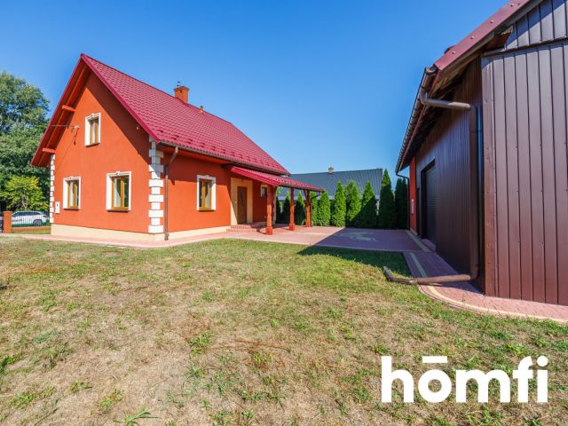 FOR SALE BEAUTIFULLY SITUATED HOUSE WITH LARGE GARAGE in Żołynia - House - Sale - Łańcucki, Żołynia