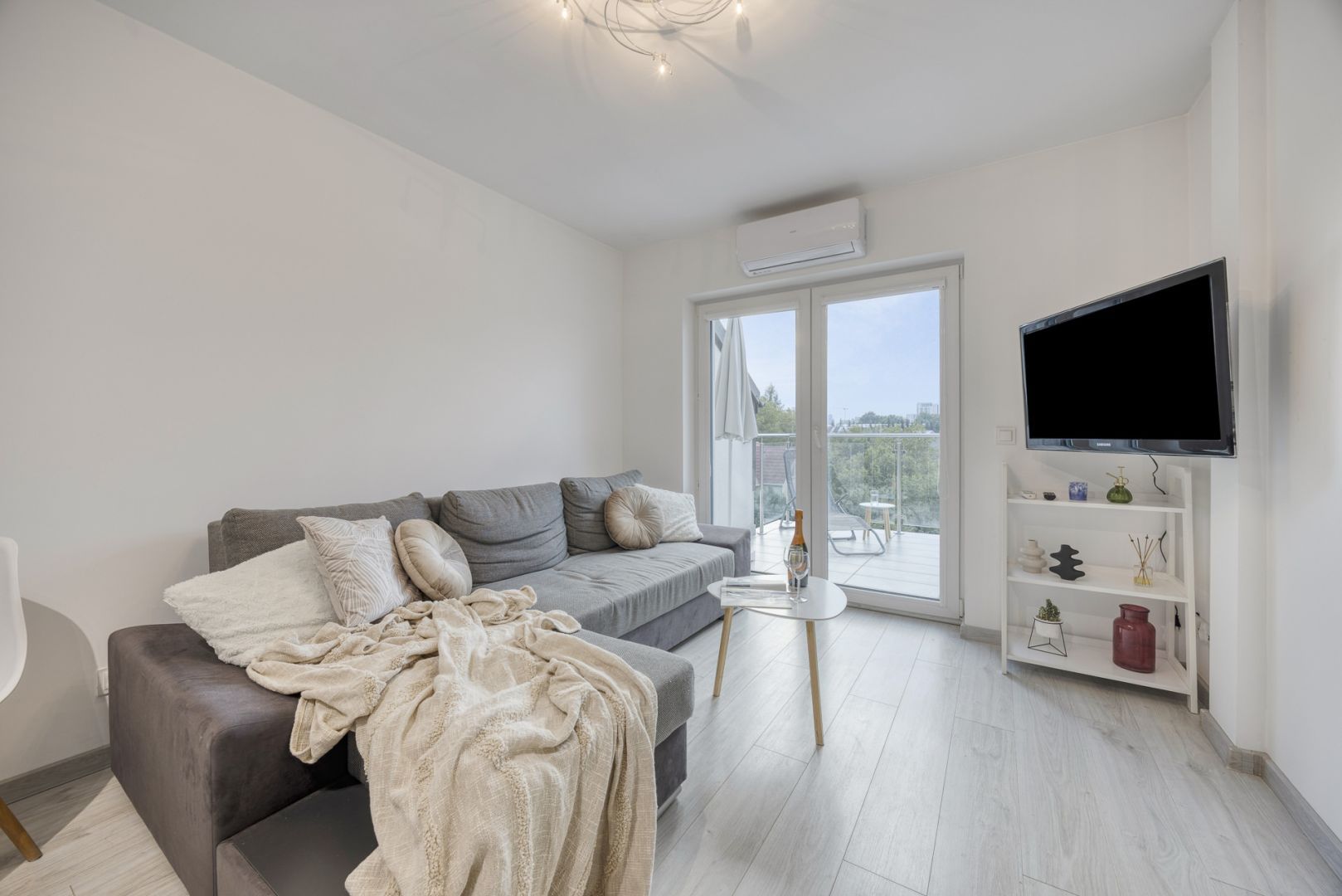 3 pokoje| miejsce postojowe| klimatyzacja|Bałtycka - Mieszkanie - Wynajem - Rzeszów, Wilkowyja