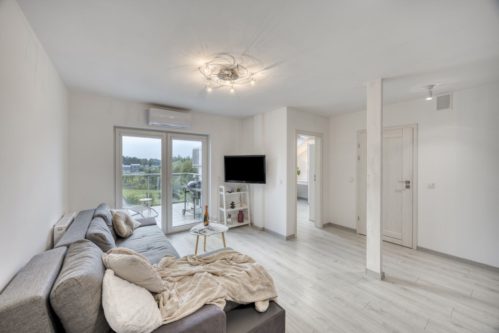 3 pokoje| miejsce postojowe| klimatyzacja|Bałtycka - Mieszkanie - Wynajem - Rzeszów, Wilkowyja