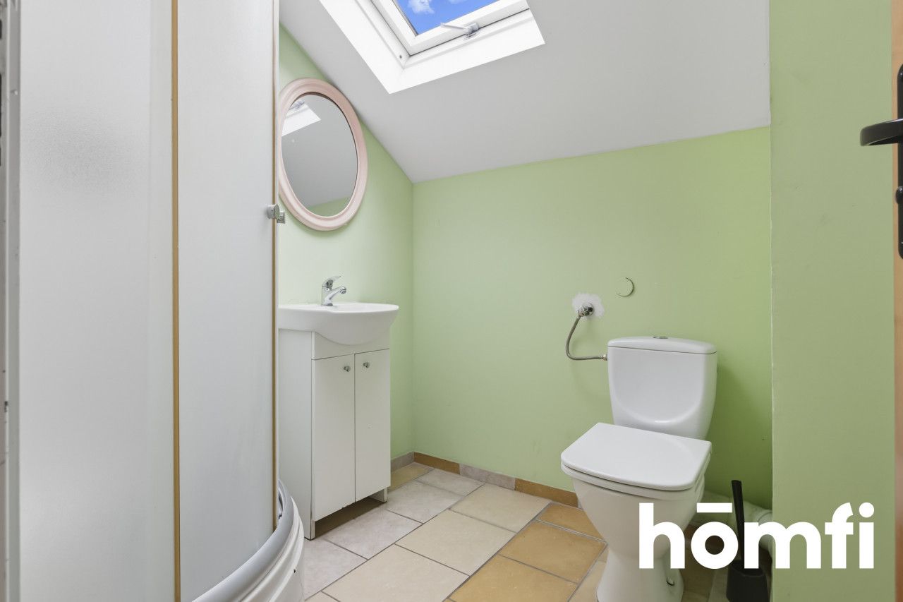 Wolnostojący dom z dużym potencjałem - Dom - Sprzedaż - Kielce, Barwinek