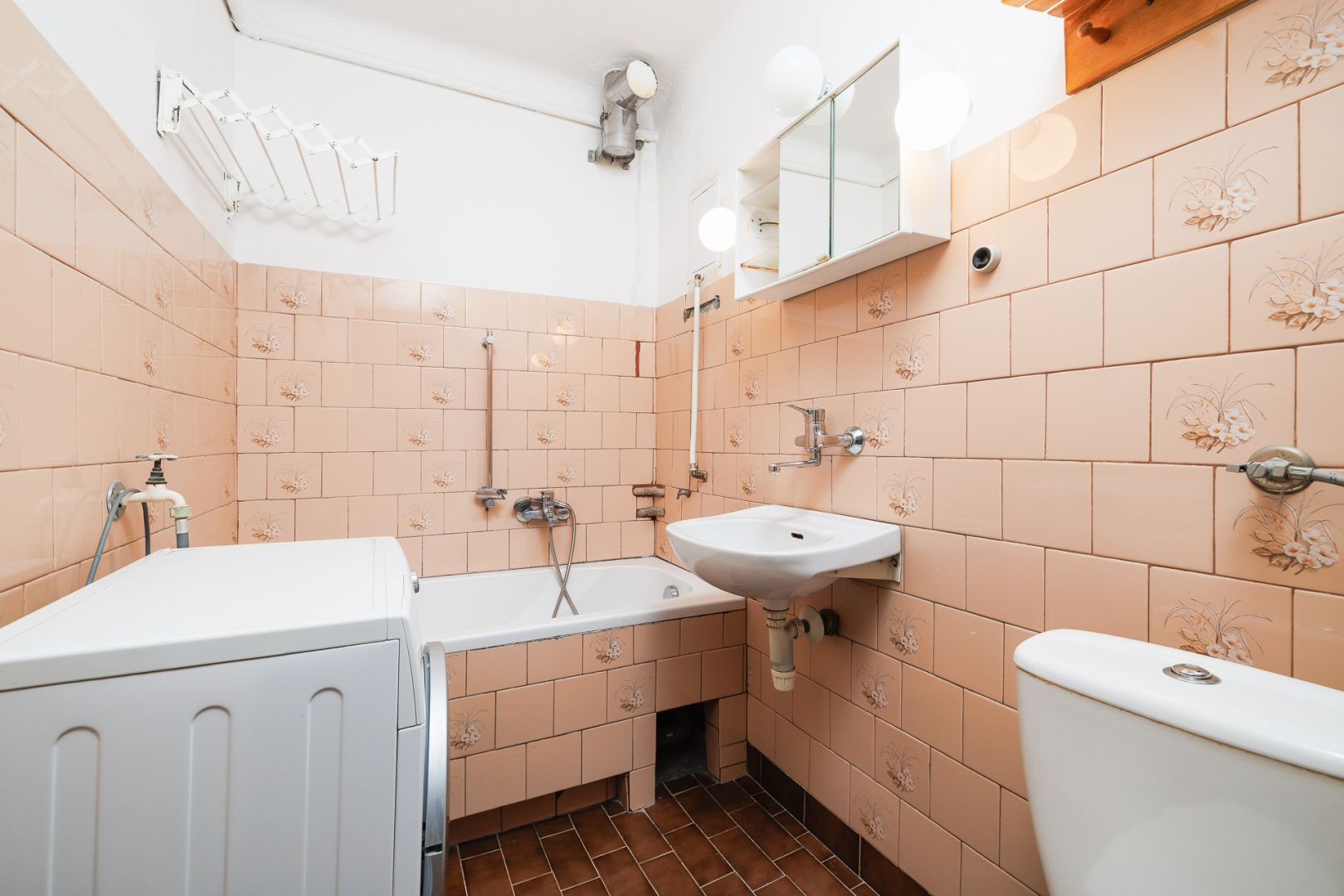 2-room apartment with loggia and storage unit | Excellent transport links, Mogilska Street - Apartment - Sale - Kraków, Śródmieście / Grzegórzki