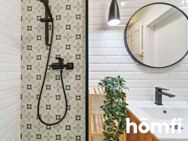 2 pokoje przy Chorzowskiej z balkonem, komórką lok. i garażem - Mieszkanie - Sprzedaż - Katowice, Dąb