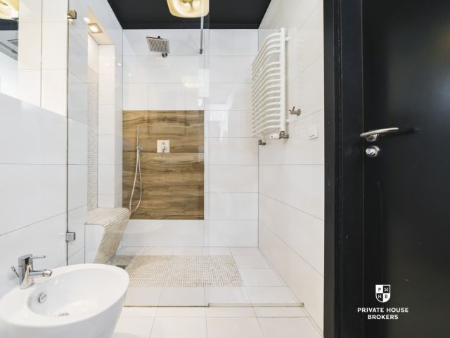 Spacious studio flat at Piwna street - Apartment - Rent - Kraków, Podgórze