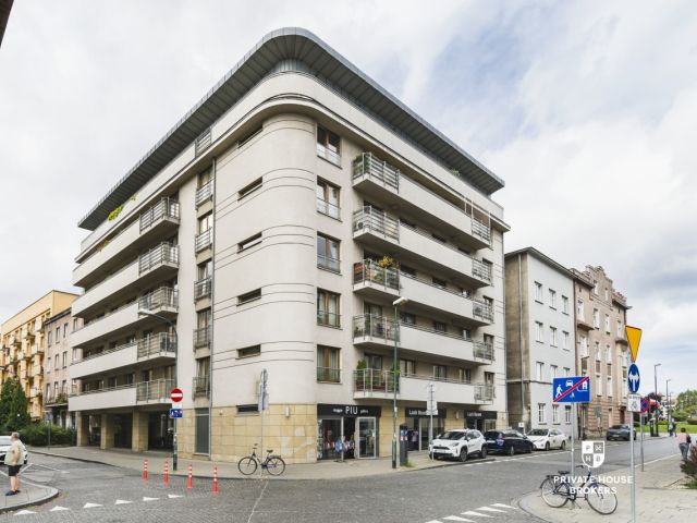 Spacious studio flat at Piwna street - Apartment - Rent - Kraków, Podgórze