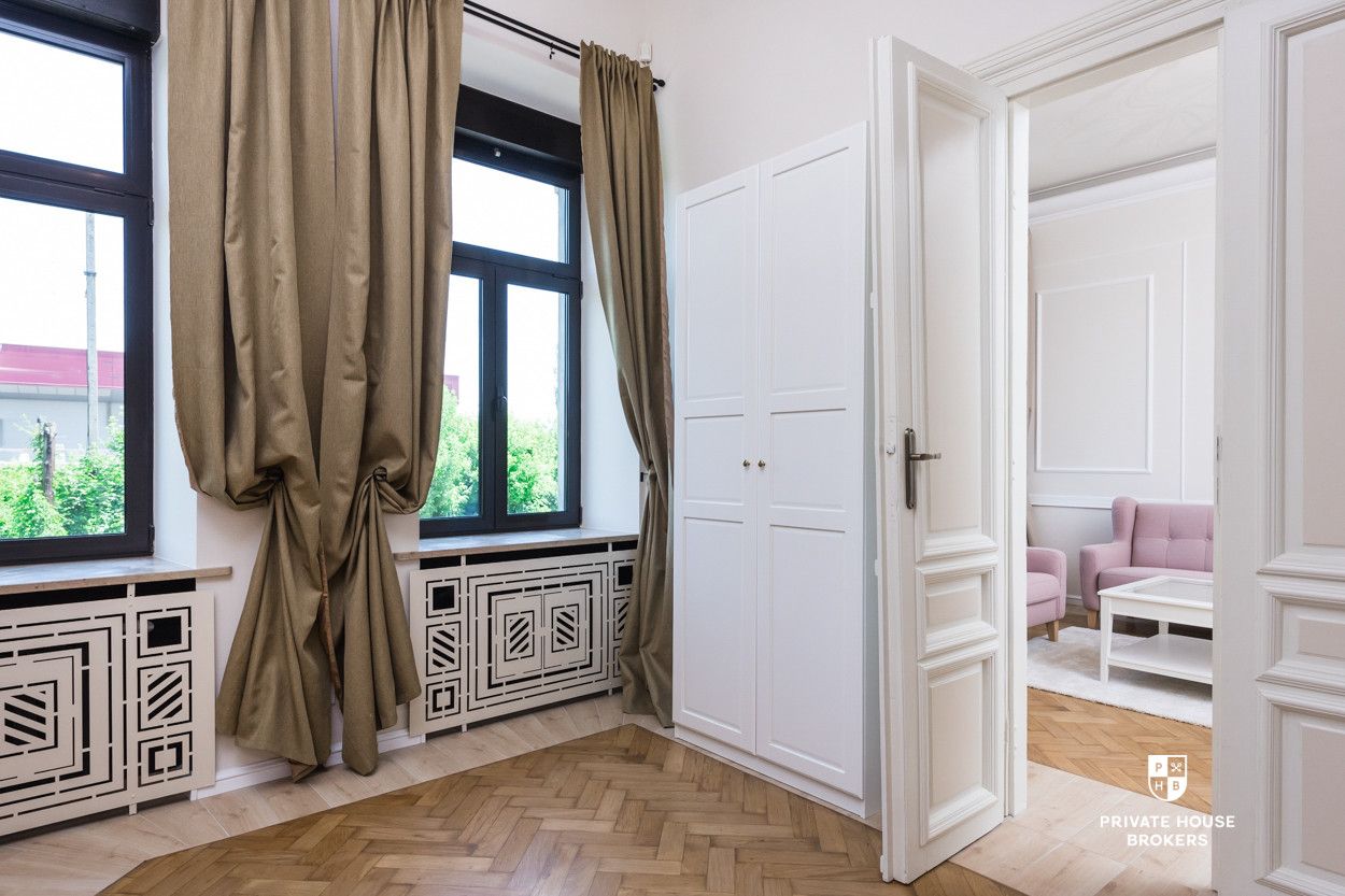 An air-conditioned flat in a tenement house - Apartment - Rent - Kraków, Śródmieście / Kazimierz