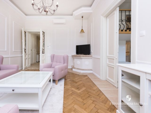 An air-conditioned flat in a tenement house - Apartment - Rent - Kraków, Śródmieście / Kazimierz