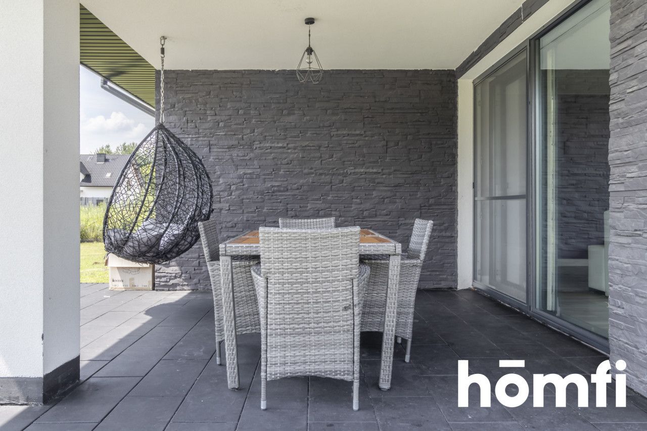 Rodzinny dom z basenem w leśnej okolicy - Dom - Sprzedaż - Białobrzeski, Stromiec