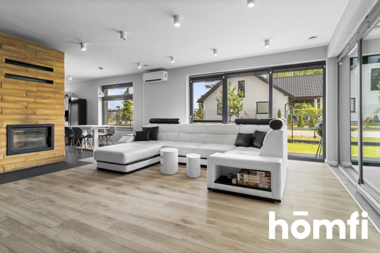 Rodzinny dom z basenem w leśnej okolicy - Dom - Sprzedaż - Białobrzeski, Stromiec