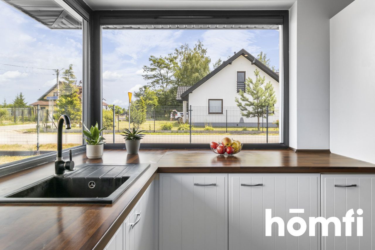 Rodzinny dom z basenem w leśnej okolicy - Dom - Sprzedaż - Białobrzeski, Stromiec