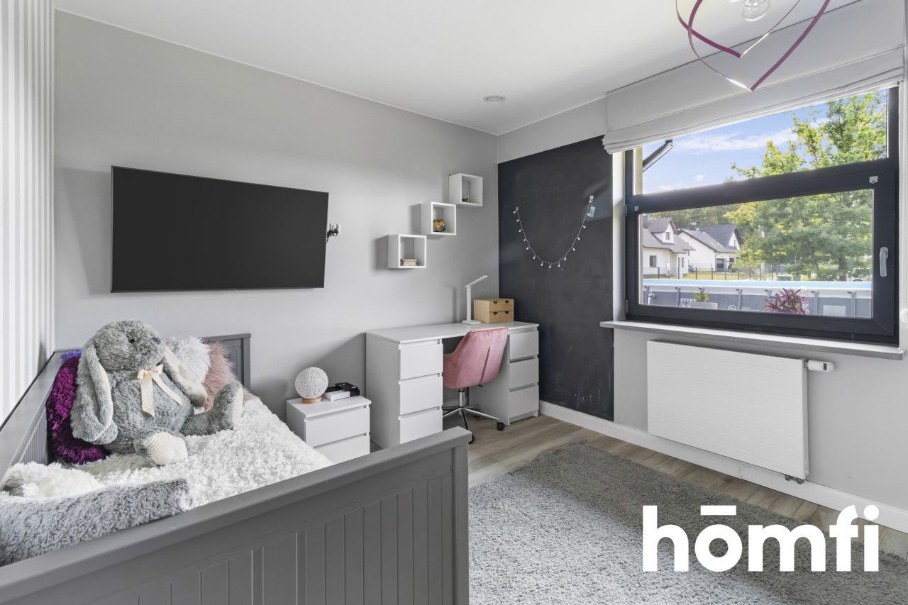 Rodzinny dom z basenem w leśnej okolicy - Dom - Sprzedaż - Białobrzeski, Stromiec