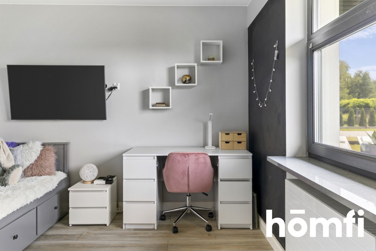 Rodzinny dom z basenem w leśnej okolicy - Dom - Sprzedaż - Białobrzeski, Stromiec