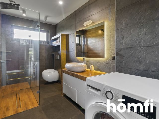 Rodzinny dom z basenem w leśnej okolicy - Dom - Sprzedaż - Białobrzeski, Stromiec