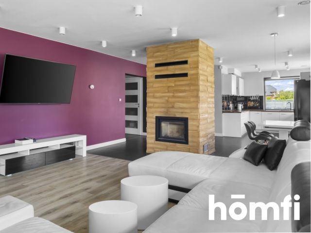 Rodzinny dom z basenem w leśnej okolicy - Dom - Sprzedaż - Białobrzeski, Stromiec