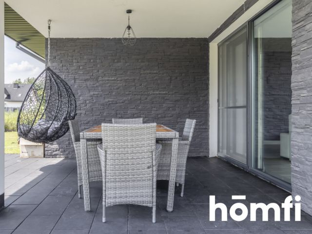 Rodzinny dom z basenem w leśnej okolicy - Dom - Sprzedaż - Białobrzeski, Stromiec