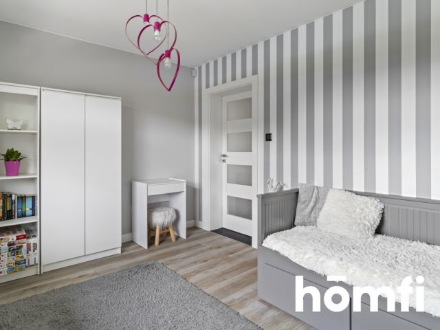 Rodzinny dom z basenem w leśnej okolicy - Dom - Sprzedaż - Białobrzeski, Stromiec