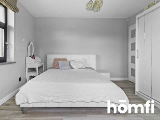 Rodzinny dom z basenem w leśnej okolicy - Dom - Sprzedaż - Białobrzeski, Stromiec