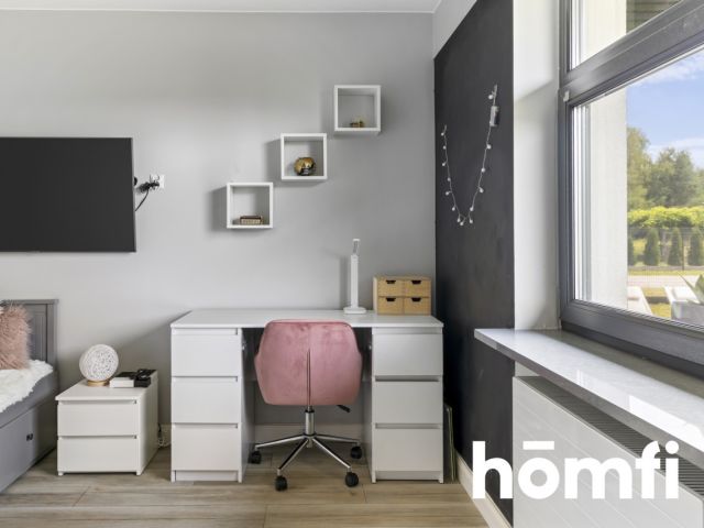 Rodzinny dom z basenem w leśnej okolicy - Dom - Sprzedaż - Białobrzeski, Stromiec