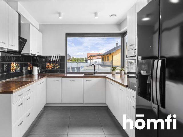 Rodzinny dom z basenem w leśnej okolicy - Dom - Sprzedaż - Białobrzeski, Stromiec