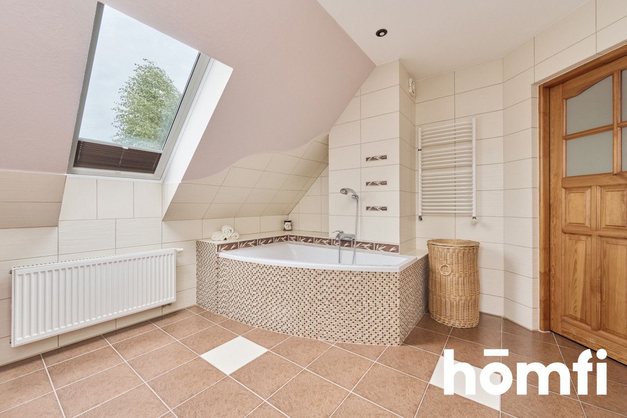 Smolec – well-maintained 170 m² detached house with solar panels, beautiful garden, 32.5 m² garage, ready to move-in with no additional costs - Дім - Продаж - Wrocławski, Kąty Wrocławskie / Smolec