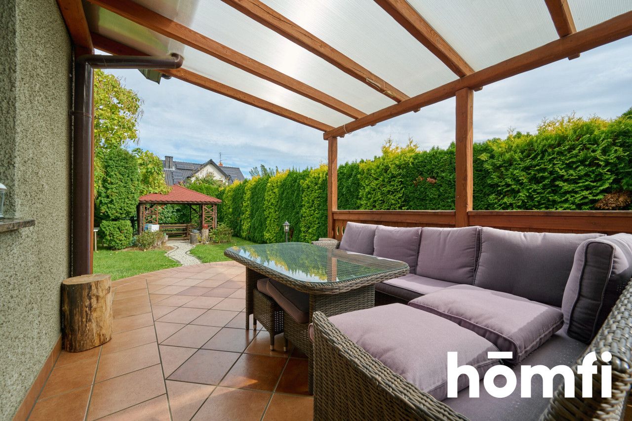 Smolec – well-maintained 170 m² detached house with solar panels, beautiful garden, 32.5 m² garage, ready to move-in with no additional costs - Дім - Продаж - Wrocławski, Kąty Wrocławskie / Smolec