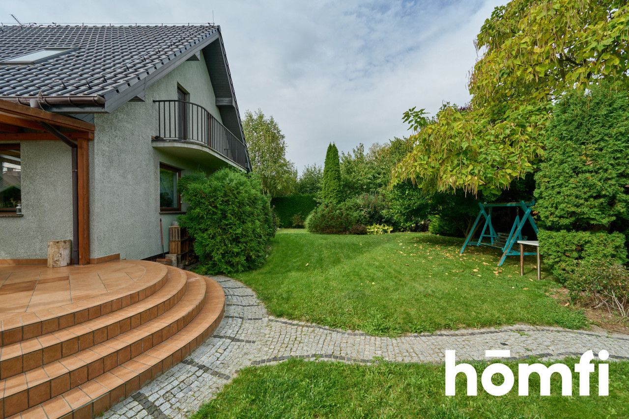 Smolec – well-maintained 170 m² detached house with solar panels, beautiful garden, 32.5 m² garage, ready to move-in with no additional costs - Дім - Продаж - Wrocławski, Kąty Wrocławskie / Smolec