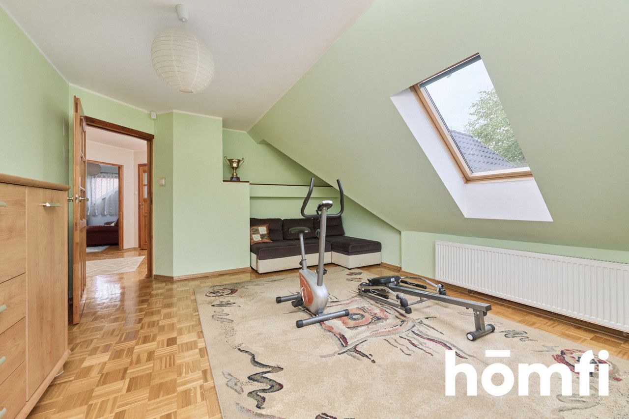 Smolec – well-maintained 170 m² detached house with solar panels, beautiful garden, 32.5 m² garage, ready to move-in with no additional costs - Дім - Продаж - Wrocławski, Kąty Wrocławskie / Smolec