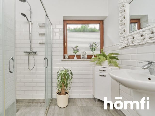 Smolec – zadbany dom wolnostojący 170 m² z fotowoltaiką i pięknym ogrodem + garaż 32,5 m², gotowy do zamieszkania bez nakładów - Dom - Sprzedaż - Wrocławski, Kąty Wrocławskie / Smolec