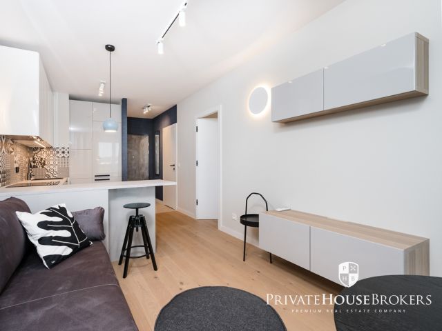 Finished to a high standard one-bedroom apartment with view over Vistula river and Forum Hotel |Barska street - Apartment - Rent - Kraków, Podgórze / Dębniki