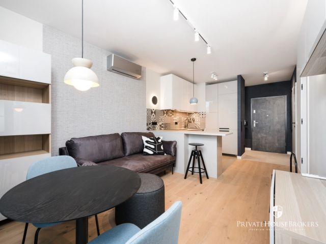 Finished to a high standard one-bedroom apartment with view over Vistula river and Forum Hotel |Barska street - Apartment - Rent - Kraków, Podgórze / Dębniki