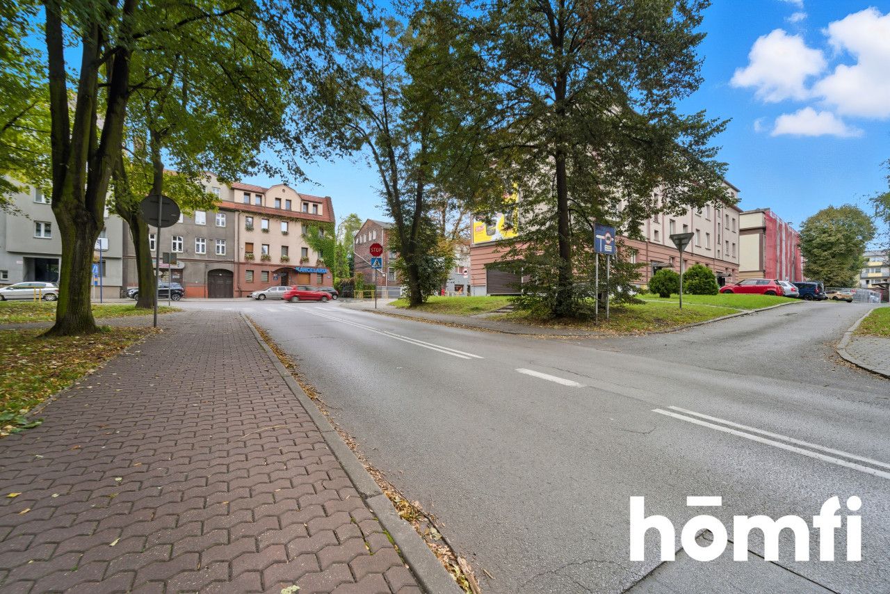 Przestronne mieszkanie w sercu Piekar - Mieszkanie - Sprzedaż - Piekary Śląskie, Szarlej