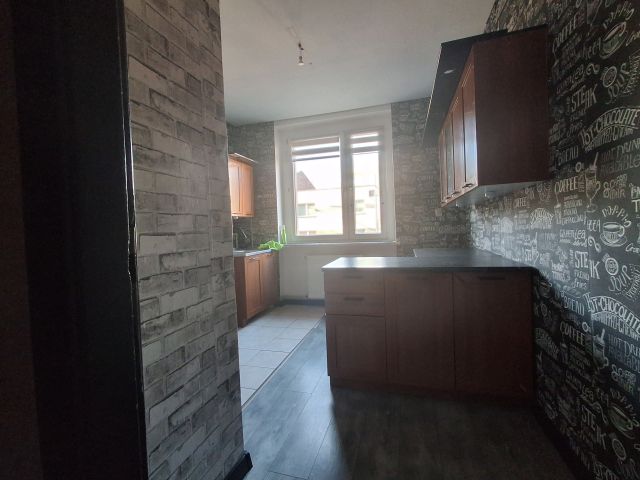 Przestronne mieszkanie w sercu Piekar - Mieszkanie - Sprzedaż - Piekary Śląskie, Szarlej